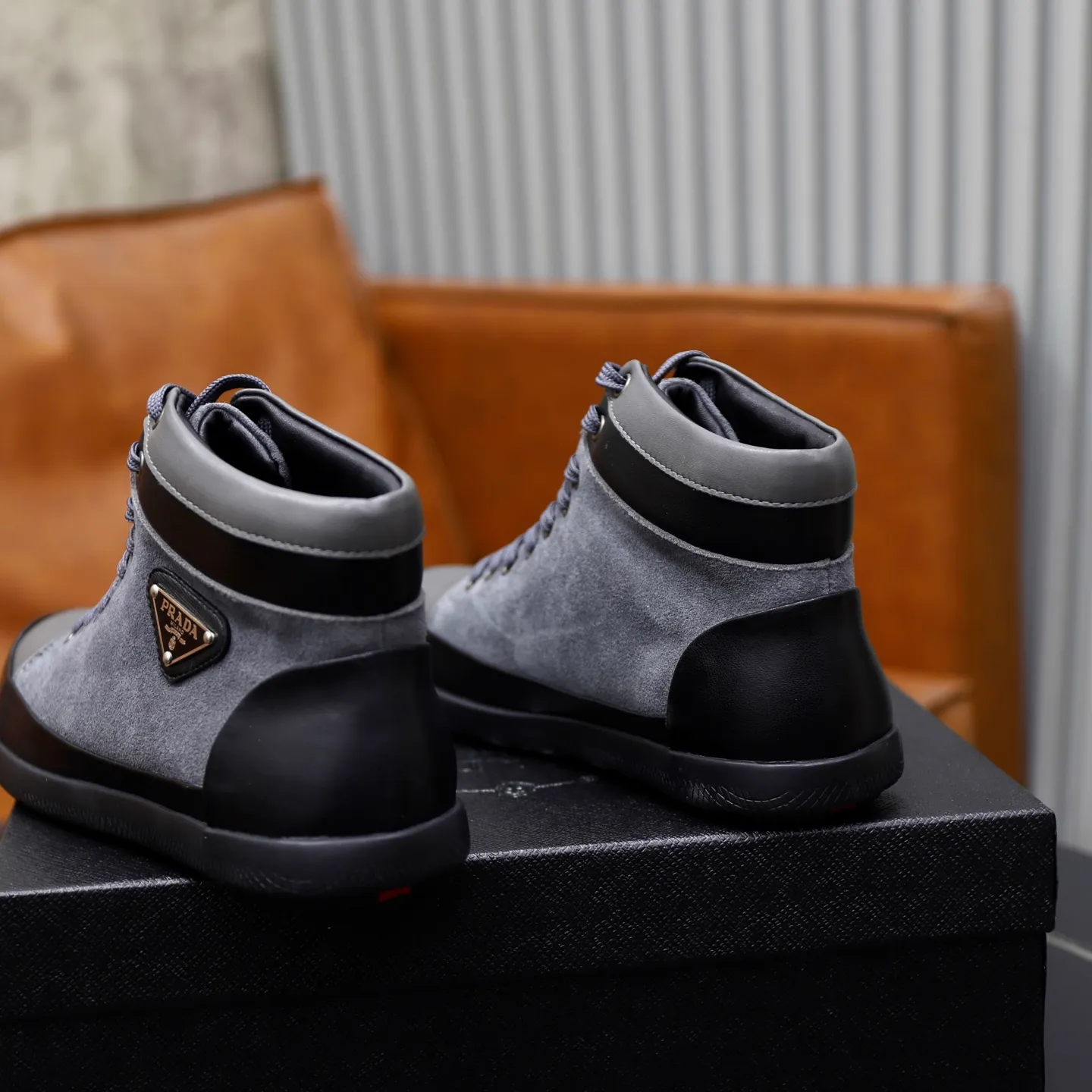 Ex-factory price: 480💰🙅‍♂️🙅‍♂️🙅‍♂️ Brand: PRADA Standard code: 38-44 (45 customized) Grade: Same as the official website Material: Original high-end leather splicing surface Comfortable and breathable sheepskin lining Lightweight, soft and wear-resistant outsole Style category: Men's fashion casual shoes Sports shoes Distinguished luxury brand elements Top luxury Color: actual picture color